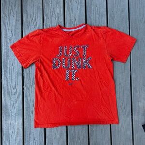 Nike Just dunk it basketball tee